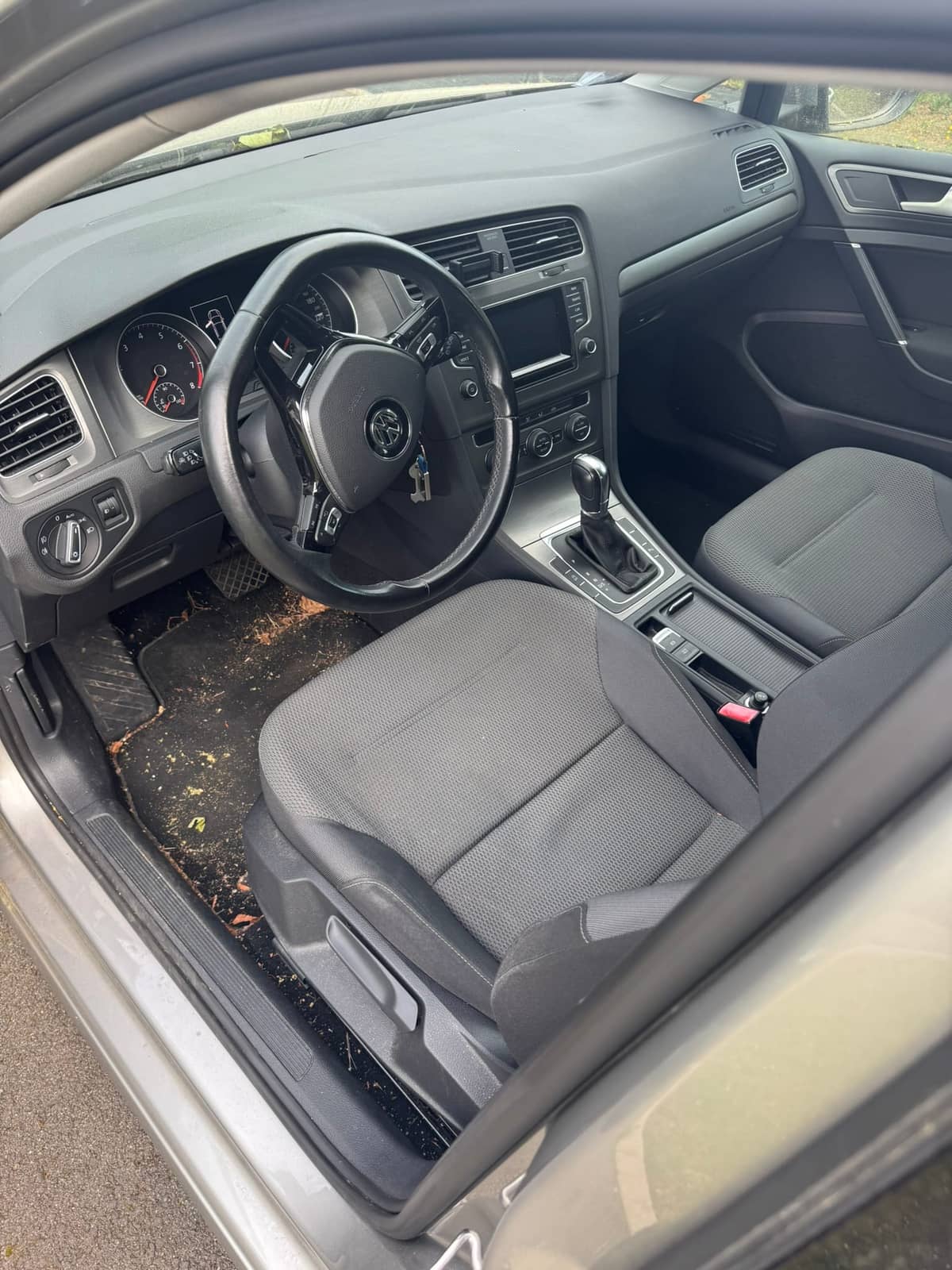 Volkswagen Golf — remise à neuf complète de l'habitacle, detailing King Kong Wash à 37 & 41